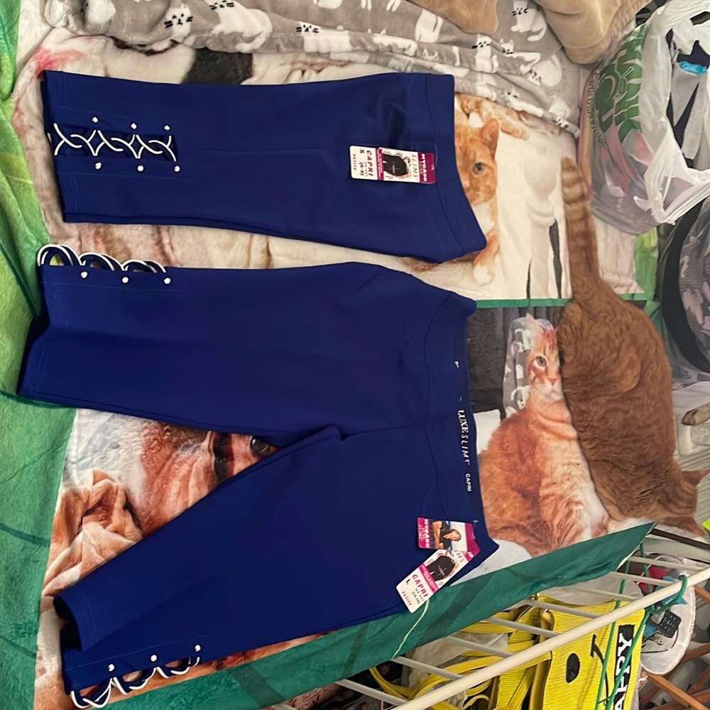 Womens Capri Pants